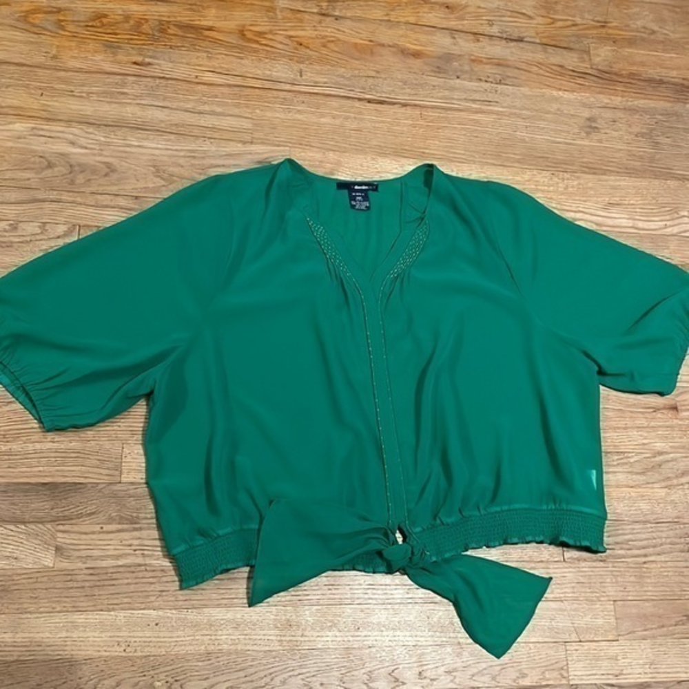 Plus size Womens top size 30 w denim 24/7